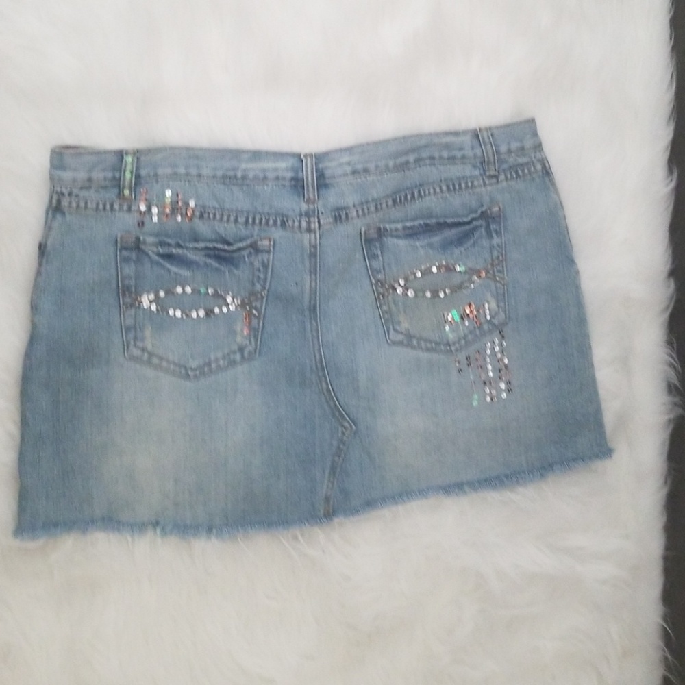 Skirt - Picture 2 of 2